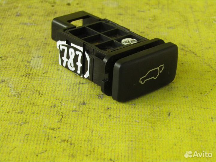 Кнопка открывания багажника Lexus RX 09-15г 787