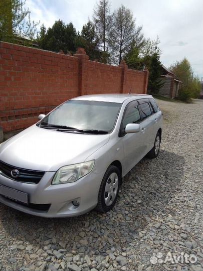 Toyota Corolla Fielder 1.5 CVT, 2011, 180 000 км