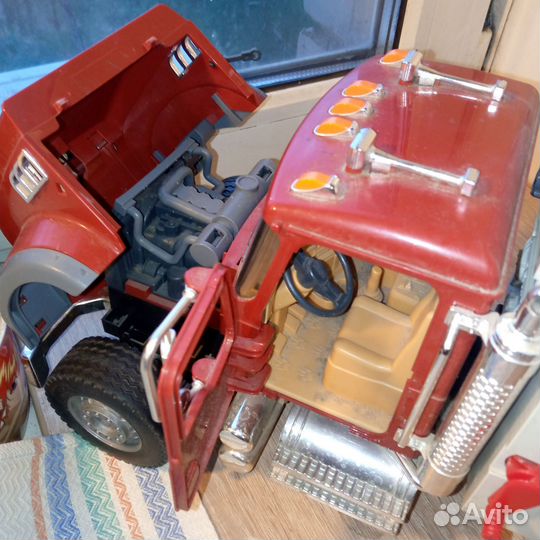 Игрушка машина мусоровоз