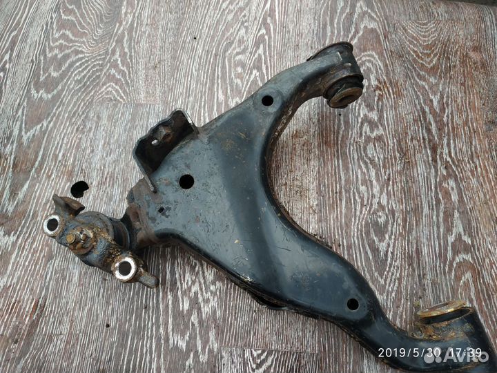 Рычаг передний правый для Land Cruiser (150) -Prad