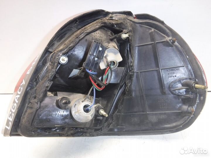 Фонарь задний левый Subaru Legacy Outback (B11)