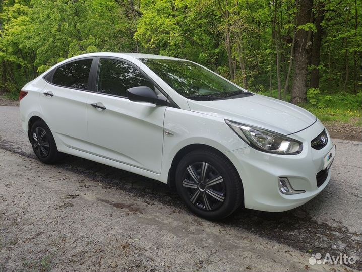 Hyundai Solaris 1.4 AT, 2013, 110 000 км