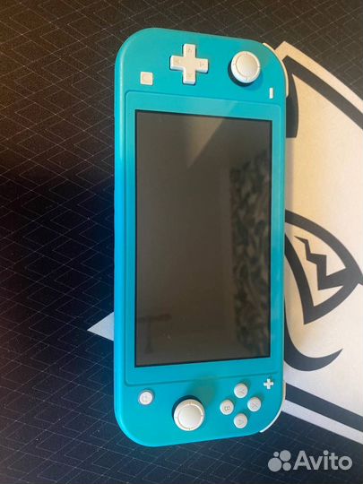 Nintendo switch lite + карта памяти на 128гб
