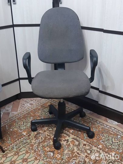 Продам компьютерное кресло