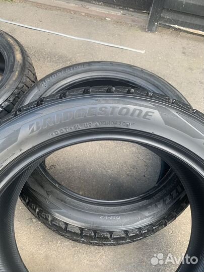 Bridgestone Blizzak DM-V2 285/45 R22 110T