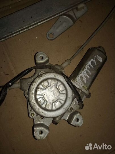 Стеклоподъемник задний правый Nissan pulsar