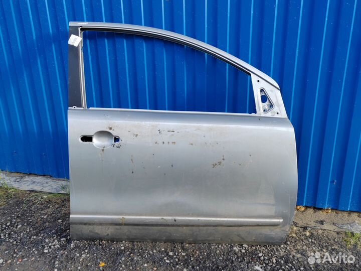 Дверь передняя правая nissan note e11