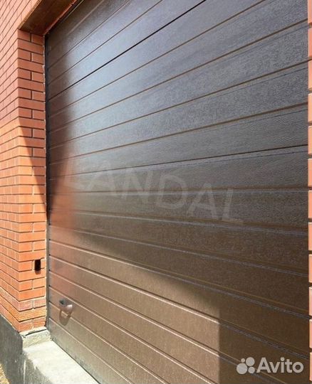 Секционные ворота