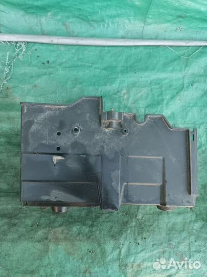 Кожух аккумулятора для Ford Focus III 2011-2019