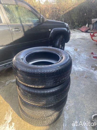 Bridgestone Dueler H/T 265/65 R17