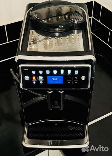 Кофемашина Saeco Xelsis