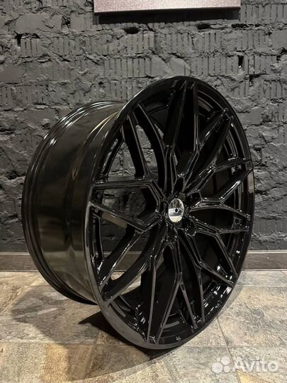 Новые диски R22 на Genesis Infinity Lexus Toyota