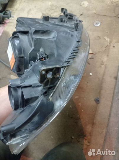Передняя левая фара на хонду цивик 5д голоден