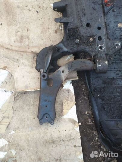 Подрамник ford fusion. 2008г