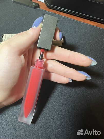 Burberry помада красная оригинал