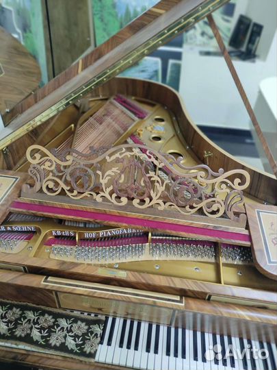 Рояль Steingraeber & Söhne Grand piano с банкеткой