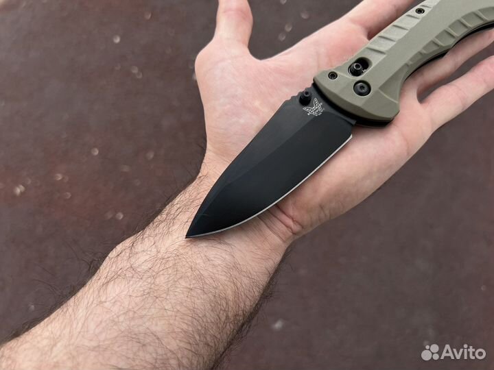 Нож benchmade