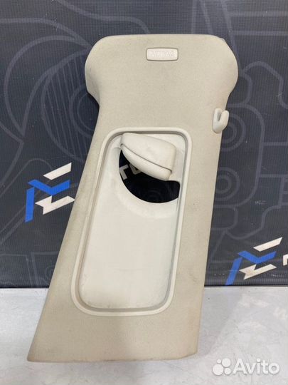 Обшивка салона правая Volkswagen Passat Variant B6