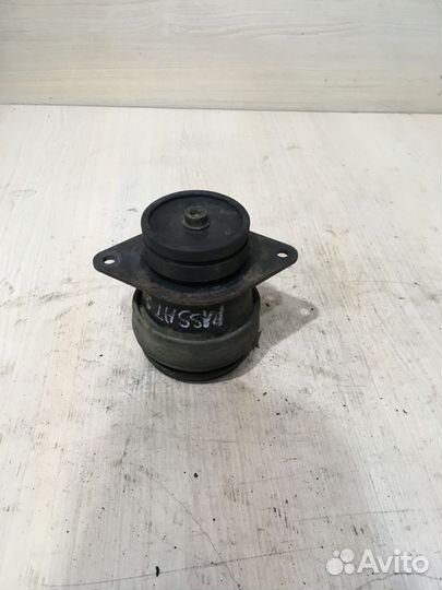 Опора двигателя VAG 1H0199611 пассат Б4