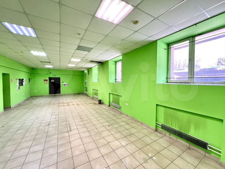 Офисное помещение на первой линии, 224 м²