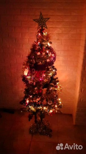 Новая ёлка с украшениями