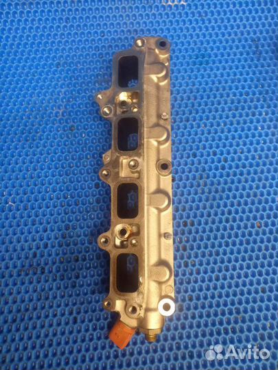 Топливная рампа Skoda Octavia A5 BUD 2011