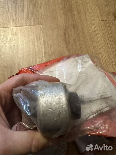 Сайлентблоки рычагов пежо 308