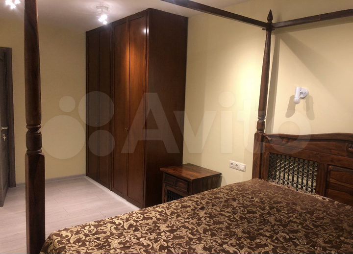 2-к. квартира, 65 м², 8/12 эт.