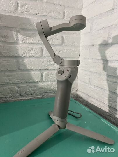 Стабилизатор для смартфона Dji osmo mobile 4