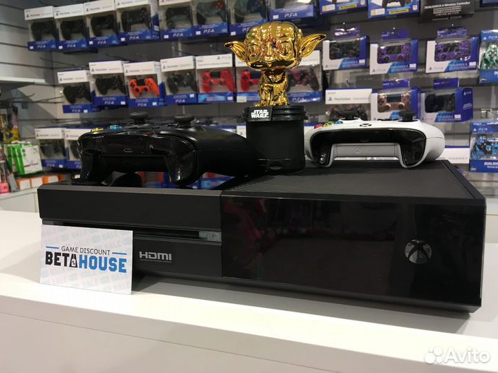 Xbox One + 2 джоя + Power Bank Apple в подарок