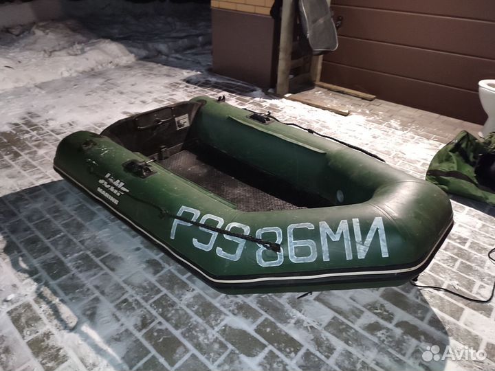 Лодка с мотором