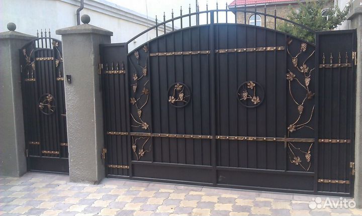 Ворота на участок кованые распашные