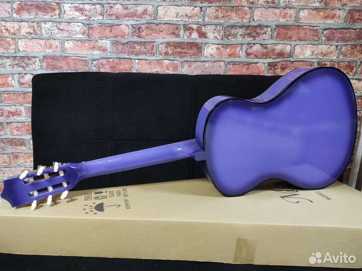 Гитара новая классическая