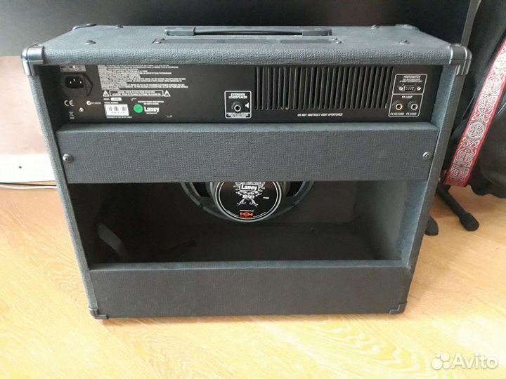 Ламповый комбоусилитель Laney lv300 (120вт)