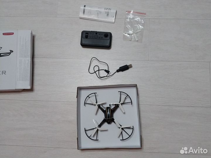 Квадрокоптер Mobicaro Air Explorer