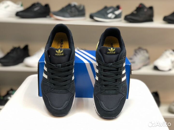 Кроссовки Adidas zx750