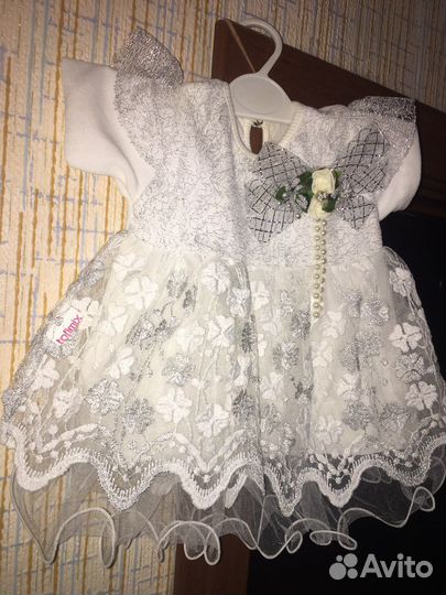 Платье 62 белое для девочки пышное