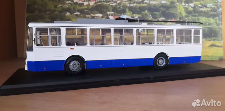 Троллейбус skoda14tr