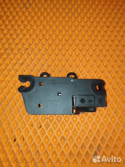 Ручка двери передней внутренняя правая Ford Focus