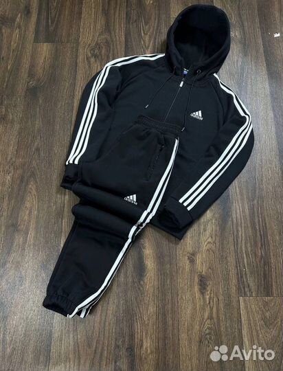 Костюм спортивный adidas