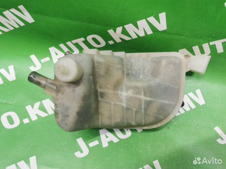 Бачок расширительный Toyota Auris 1