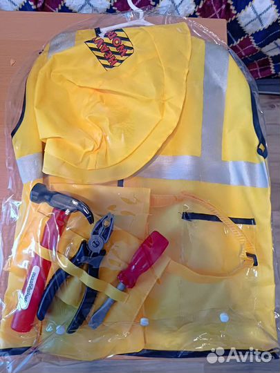 Новогодний костюм для мальчика строителя