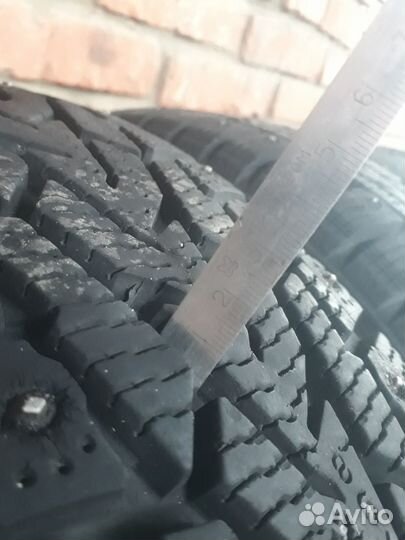 Bridgestone Blizzak Spike-01 175/65 R14 82T