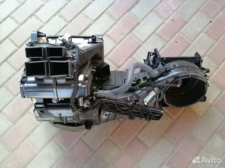 Фольксваген Туран 2008 год корпус печки