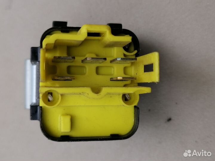 Реле топливного насоса B6 1.6Л Kia Sephia 1993-97