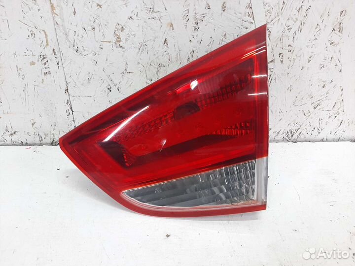 Фонарь крышки багажника правый Hyundai Tucson 2