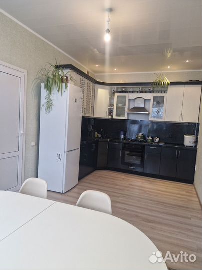 Дом 187.9 кв.м участок 6.1