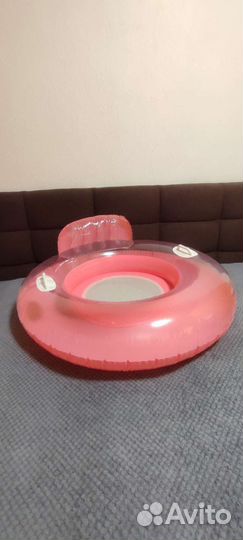 Надувной круг со спинкой и ручками Intex