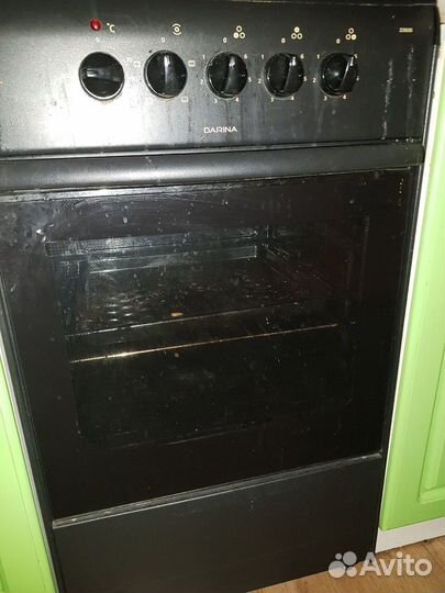 Продам б/у электрическу плиту