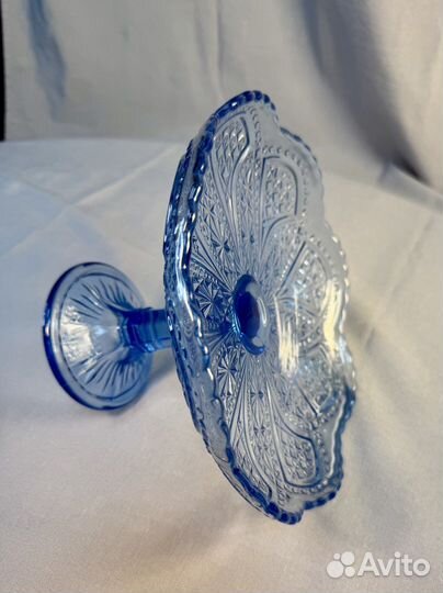 Синяя ваза из купоросного цветного стекла